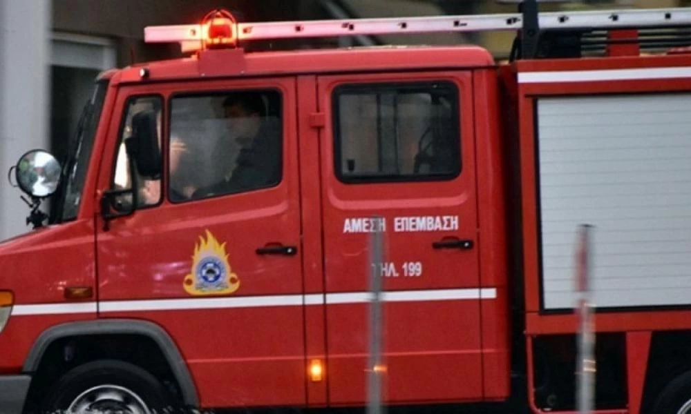 Νέα Ιωνία: Μεγάλη πυρκαγιά ξέσπασε σε διαμέρισμα-Ένας τραυματίας
